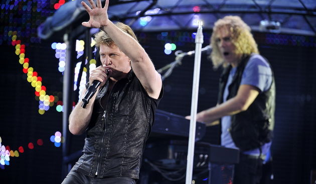 Zagreb, 080611.
Stadion Maksimir.
Nastup americke rock grupe Bon Jovi. 
Na slici: vokal Jon Bon Jovi. 
Foto: Boris Kovacev / CROPIX