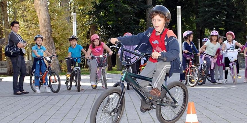 Mali biciklisti. Photo: Nikola Ćutuk/PIXSELL Mali biciklisti. Photo: Nikola Ćutuk/PIXSELL