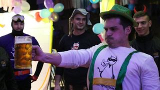 Virske maškare 2017: Karnevalske igre i koncert grupe Vista Virske maškare 2017: Karnevalske igre i koncert grupe Vista