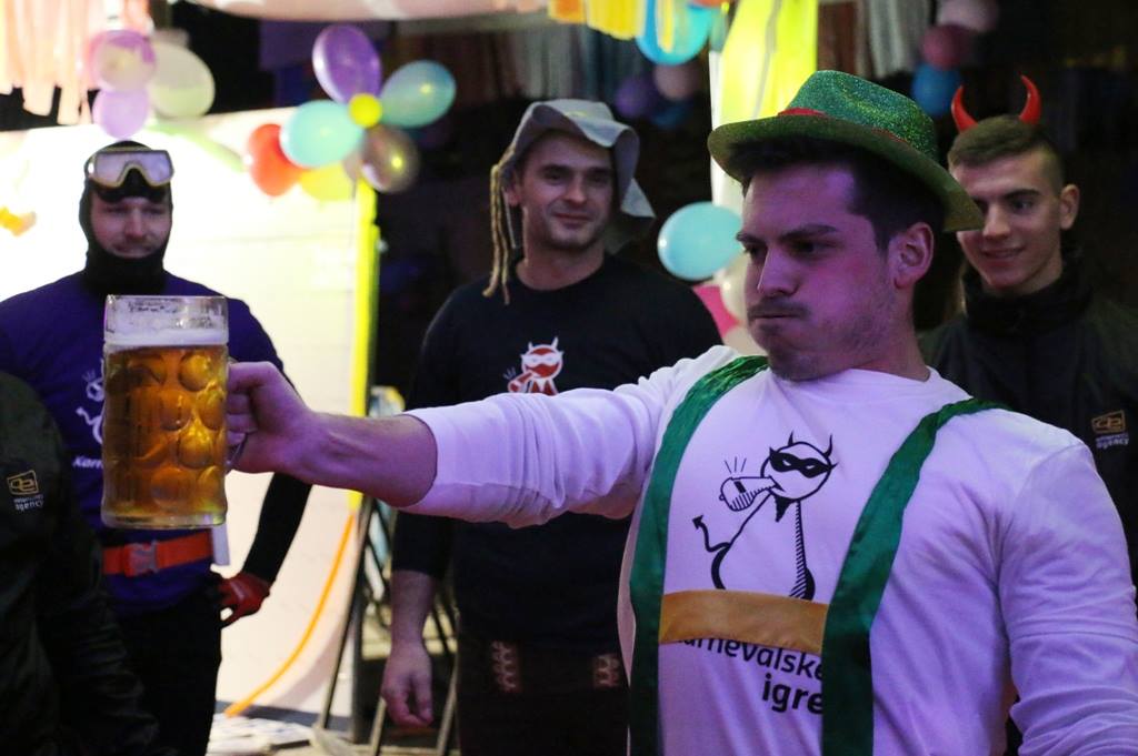 Virske maškare 2017: Karnevalske igre i koncert grupe Vista Virske maškare 2017: Karnevalske igre i koncert grupe Vista