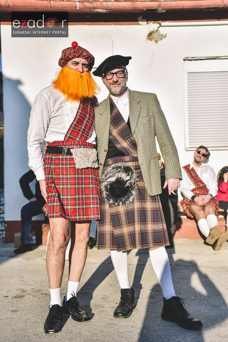 Škotski kiltovi preplavili zadarske Stanove Škotski kiltovi preplavili zadarske Stanove