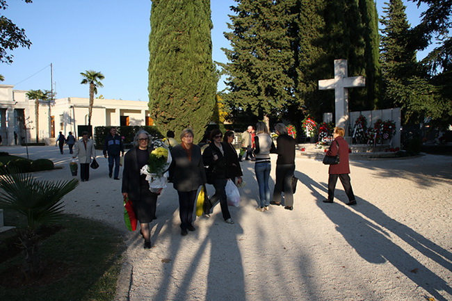 Gradsko groblje u Zadru u susret blagdanu Svih svetih