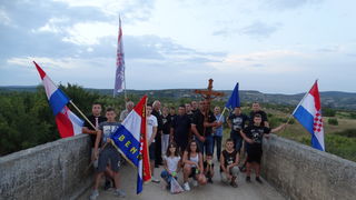 Molitvena hodnja “Koracima nade u istinu”, tradicija koja ne blijedi Molitvena hodnja “Koracima nade u istinu”, tradicija koja ne blijedi