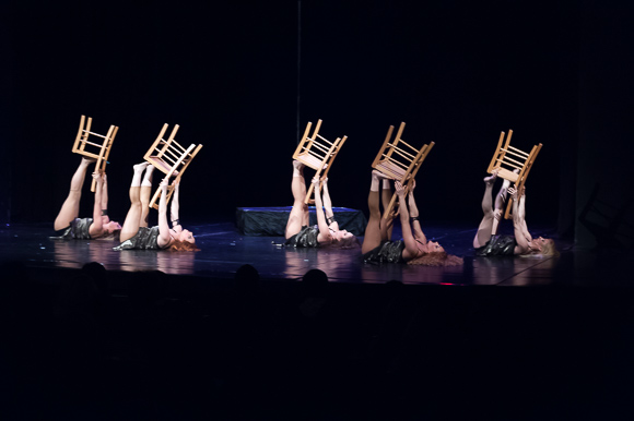 Pole/Chair/Dance show “Mental” @ HNK Zadar, 12.3.2016 – Foto: Ivan Toman Pole/Chair/Dance show “Mental” @ HNK Zadar, 12.3.2016 – Foto: Ivan Toman