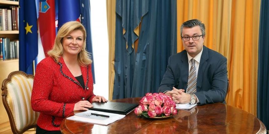 Zagreb – Predsjednica Kolinda Grabar-Kitarovic primila je Tihomira Oreskovica, mandatara za sastavljanje Vlade. Razgovarali su o gospodarskim pitanjima. Photo: Goran Stanzl/PIXSELL