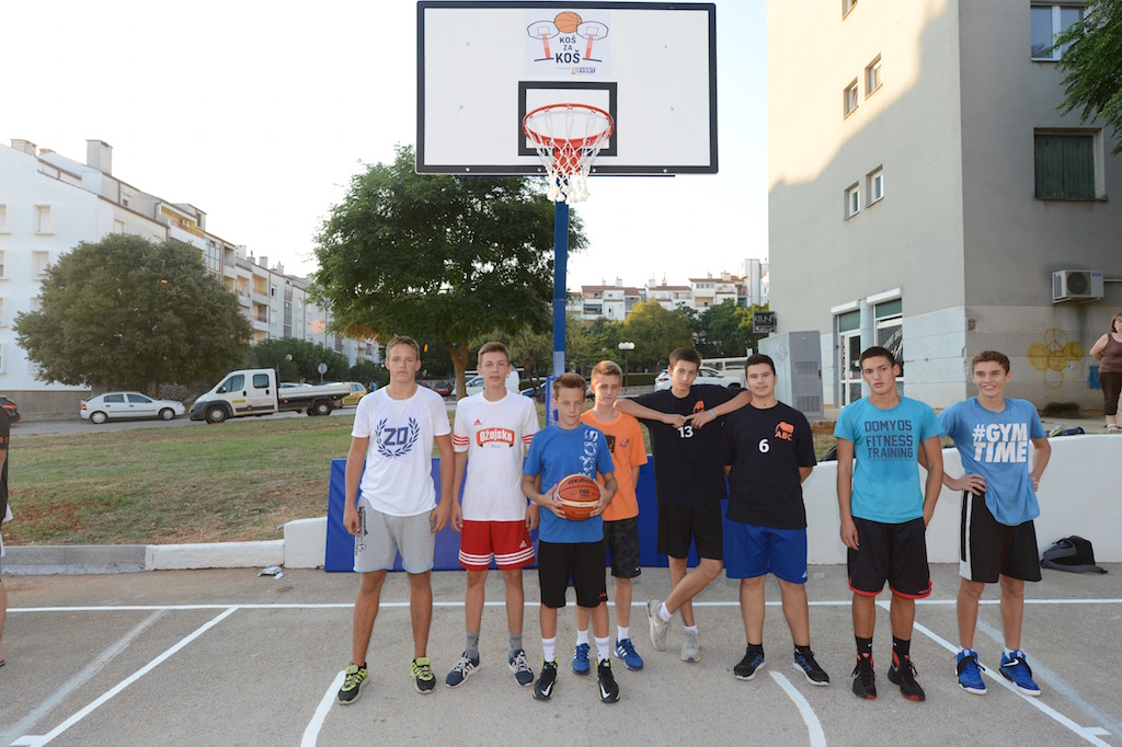 U sklopu nacionalnog projekta “Koš za koš” predan je prvi obnovljen košarkaški teren na zadarskom Bilom Brigu