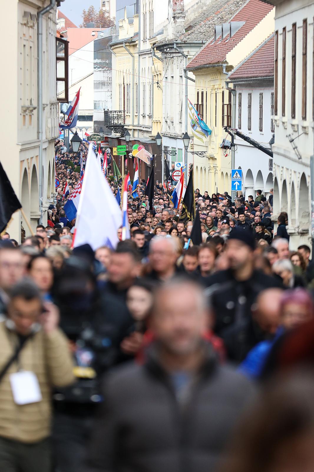 Kolona sjećanja u Vukovaru 18. studenog 2021. Kolona sjećanja u Vukovaru 18. studenog 2021.