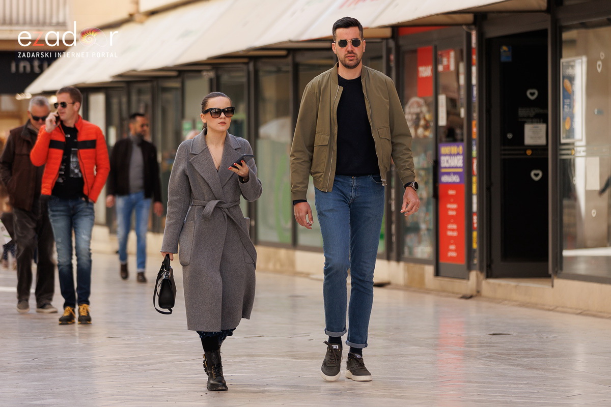 Đir po gradu, subotnja špica 19. ožujka 2022. Đir po gradu, subotnja špica 19. ožujka 2022.