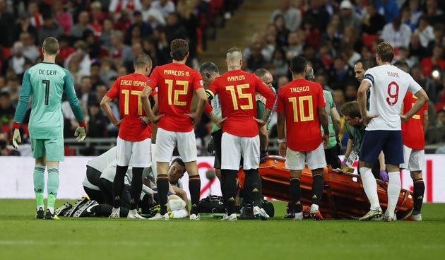 Engleska – Španjolska 1-2, ozljeda Shawa