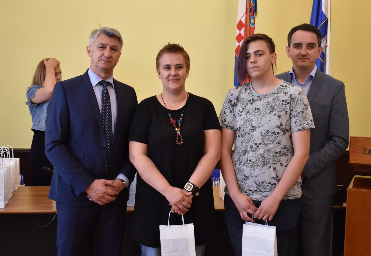 Prijem za nagrađivane učenike osnovnih i srednjh škola