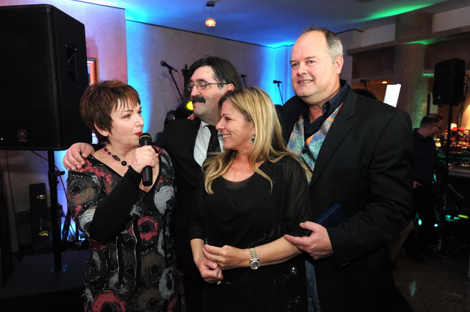 Zadar, 280213.
Poznati restoran Niko na zadarskoj Puntamici je veceras uz bogatu veceru i pjesmu brojnih izvodjaca sa svojim prijateljima i cestim gostima proslavio 50 godina od otvorenja. Na veceri su se pojavili brojni kumovi restorana kroz godine poput