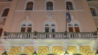 Klub studenata Antifijaka organizirao mirni prosvijed ispred Županijskog suda u Zadru