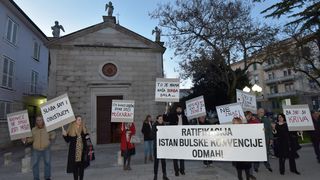 Članovi zadarskog SDP-a povodom Međunarodnog dana žena održali prosvjedni marš