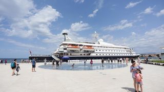 U Zadar uplovio prvi kruzer ove godine