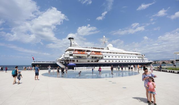 U Zadar uplovio prvi kruzer ove godine