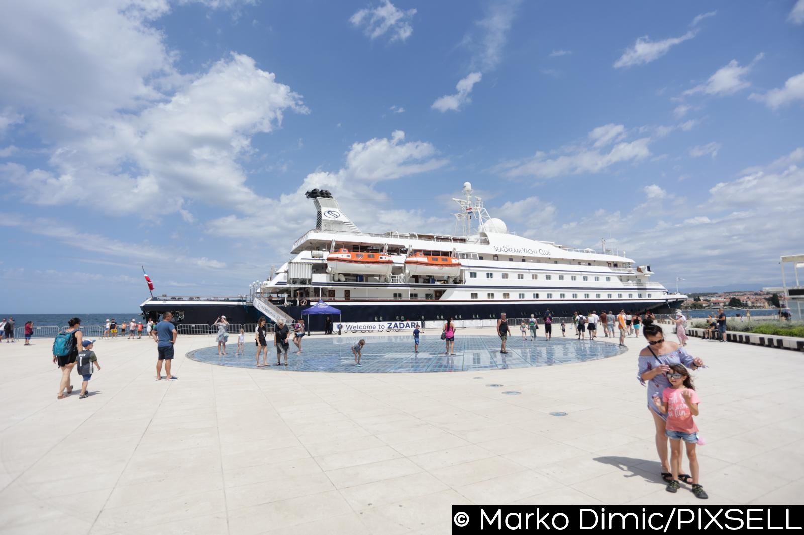 U Zadar uplovio prvi kruzer ove godine