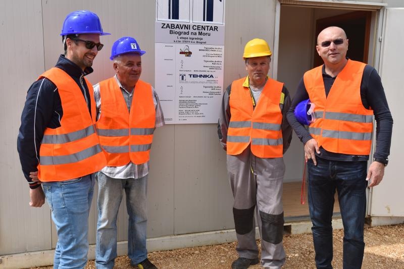 Biograd na Moru: Postavljen kamen temeljac za zabavni park Mirnovec. Foto: Dino Stanin/PIXSELL Biograd na Moru: Postavljen kamen temeljac za zabavni park Mirnovec. Foto: Dino Stanin/PIXSELL