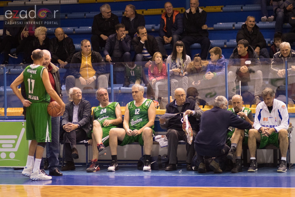 Fešta u povodu 80. rođendana Pina Giergie: Vetarani KK Zadar – Veterani KK Olimpija Fešta u povodu 80. rođendana Pina Giergie: Vetarani KK Zadar – Veterani KK Olimpija