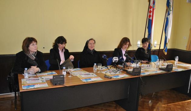 Vukovaru Za Dar pressica