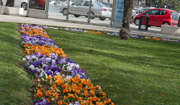 Zadar: Rasvjetni stup završio u moru, foto: Leo Banic