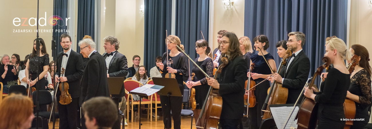 “Glazbena fantazija” Zadarskog komornog orkestra u Svečanoj dvorani Sveučilišta u Zadru. Solist Berislav Šipuš na klaviru, pod ravnanjem maestra Pavla Dešpalja “Glazbena fantazija” Zadarskog komornog orkestra u Svečanoj dvorani Sveučilišta u Zadru. Solist Berislav Šipuš na klaviru, pod ravnanjem maestra Pavla Dešpalja