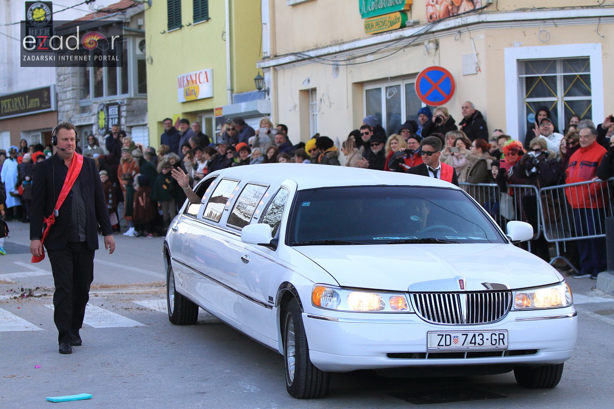 Maškarana povorka Velike Bake u Murteru