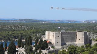 Krila Oluje slave 18. rođendan preletom preko 18 gradova na obali Krila Oluje slave 18. rođendan preletom preko 18 gradova na obali