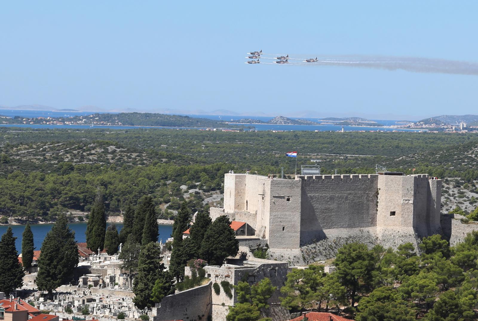 Krila Oluje slave 18. rođendan preletom preko 18 gradova na obali Krila Oluje slave 18. rođendan preletom preko 18 gradova na obali