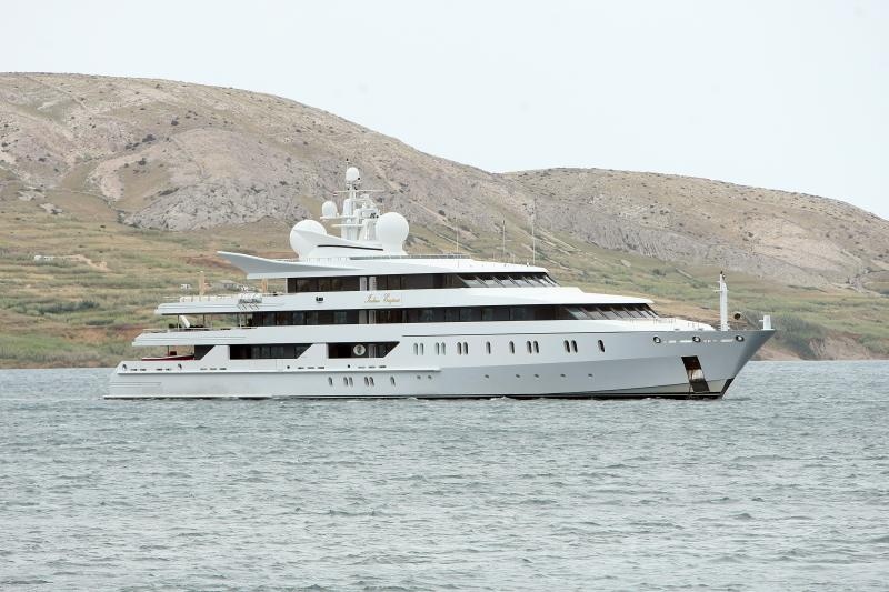 Metajna: Megajahta Indian Empress indijskog biznismena i političara Vijaya Mallye u Paškom zaljevu kod Metajne, Foto: Luka Stanzl/PIXSELL Metajna: Megajahta Indian Empress indijskog biznismena i političara Vijaya Mallye u Paškom zaljevu kod Metajne, Foto: Luka Stanzl/PIXSELL