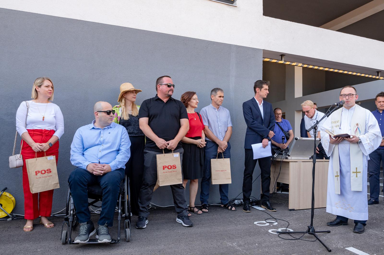 Premijer Plenković sudjelovao na svečanosti primopredaje ključeva POS-ovih stanova Premijer Plenković sudjelovao na svečanosti primopredaje ključeva POS-ovih stanova