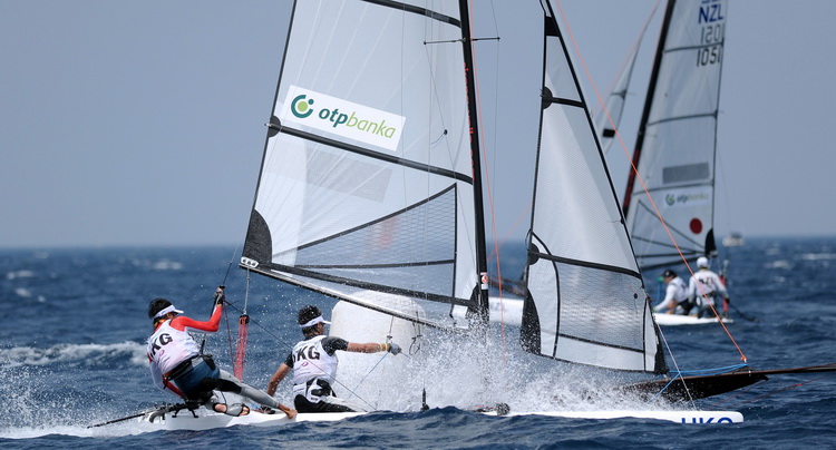 Zadar, 140711.
ISAF svjetsko juniorsko prvenstvo
Zadar 2011, 07.-15. srpanj 2011.
Osmi je dan svjetskog prvenstva u jedrenju koje se odrzava u organizaciji jedrlicarskog kluba Uskok. Danasnji dan obiljezio je jak vjetar s juga sto je napokon omogucilo j Zadar, 140711.
ISAF svjetsko juniorsko prvenstvo
Zadar 2011, 07.-15. srpanj 2011.
Osmi je dan svjetskog prvenstva u jedrenju koje se odrzava u organizaciji jedrlicarskog kluba Uskok. Danasnji dan obiljezio je jak vjetar s juga sto je napokon omogucilo j