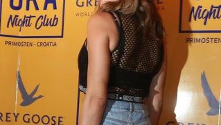 Severina održala koncert u prepunoj primoštenskoj diskoteci Aurora.  Photo: Hrvoje Jelavić/PIXSELL