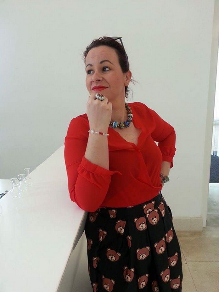 Visnja Knezevic izraduje predivne narukvice Visnja Knezevic izraduje predivne narukvice