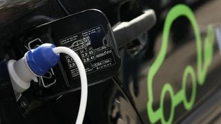 03.04.2014., Zadar – U Solarnom centru na Putu Murvice prezentirano je vozilo koje pokrece iskljucivo elektricna energija. Automobil su u cetiri mjeseca rada napravili ucenici Strukovne skole Vice Vlatkovica Valentino Raspovic, Andjelo Pastuovic i Toni 03.04.2014., Zadar – U Solarnom centru na Putu Murvice prezentirano je vozilo koje pokrece iskljucivo elektricna energija. Automobil su u cetiri mjeseca rada napravili ucenici Strukovne skole Vice Vlatkovica Valentino Raspovic, Andjelo Pastuovic i Toni