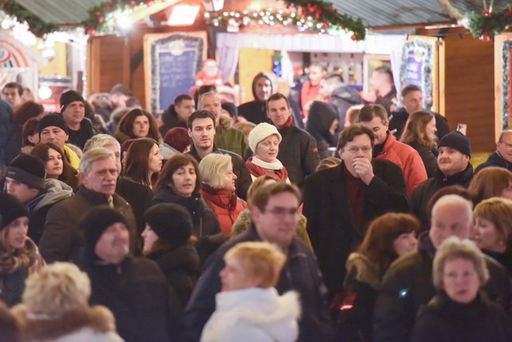 Advent u Zadru: Đani Stipaničev @ Trg Petra Zoranića