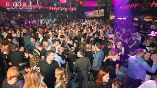 Ludnica u Saturnusu: Najbolji doček u svemiru i šire Ludnica u Saturnusu: Najbolji doček u svemiru i šire