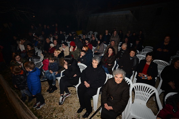 Diklo: Na Bunarima na blagdan sv. Stjepana uprilične žive jaslice Udruge Kveštura. Foto: Iva Perinčić Diklo: Na Bunarima na blagdan sv. Stjepana uprilične žive jaslice Udruge Kveštura. Foto: Iva Perinčić