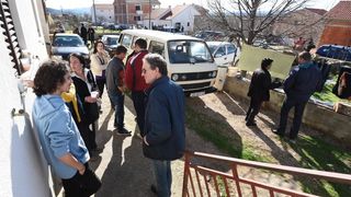 Maslenica: Aktivisti, mještani i prijatelji dali podršku obitelji Božić. Foto: Dino Stanin/PIXSELL