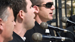 Klapa Kadena na Narodnom trgu, 12. travnja 2009.