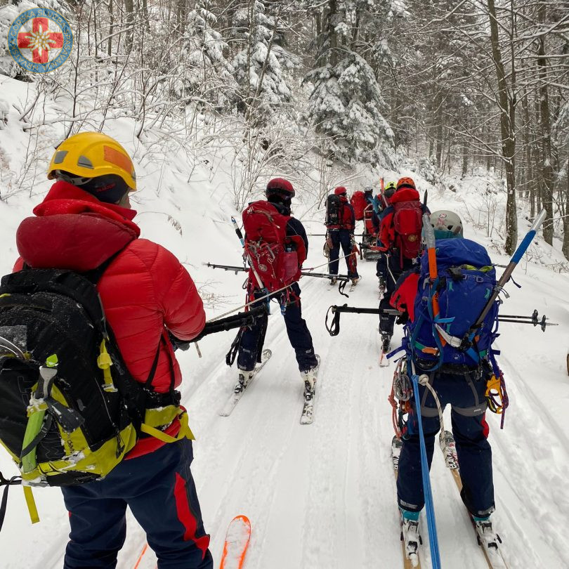 Pripadnici HGSS-a održali zimsku vježbu Velebit 2022. podno vrha Visočica Pripadnici HGSS-a održali zimsku vježbu Velebit 2022. podno vrha Visočica