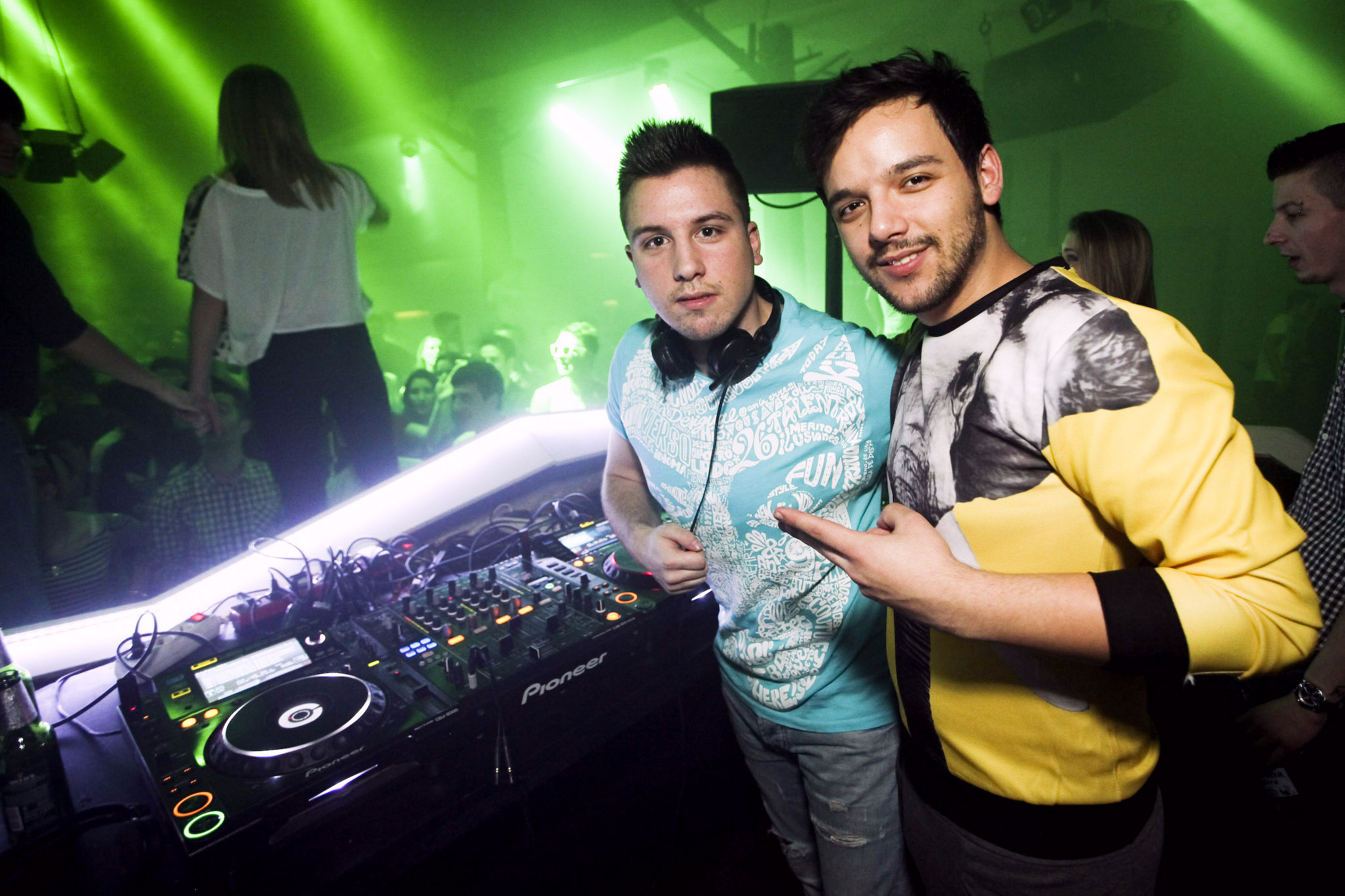 Zagreb, 08.02.2014. – NIGHTLIFE – AQUARIUS – Tri DJ-a (Martyn Negro, Matroda, Stanko Bondža), dva floora, čarobne boje novog lighta i partijaneri raspoloženi za ples do jutra – bila je to formula za dobru zabavu kakva je ove subote vladala u Aquariusu u o Zagreb, 08.02.2014. – NIGHTLIFE – AQUARIUS – Tri DJ-a (Martyn Negro, Matroda, Stanko Bondža), dva floora, čarobne boje novog lighta i partijaneri raspoloženi za ples do jutra – bila je to formula za dobru zabavu kakva je ove subote vladala u Aquariusu u o