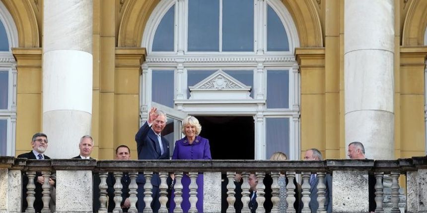 Njihove kraljevske visosti princ od Walesa i vojvotkinja od Cornwalla na proslavi 400. godisnjice Shakespearove smrti u Hrvatskom narodnom kazalistu. Clanovi britanske kraljevske obitelji mahnuli s balkona HNK-a. Photo: Goran Stanzl/PIXSELL