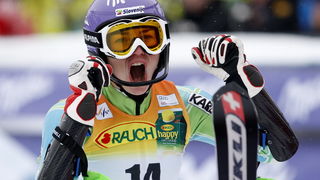 Maribor, Slovenija, 170110.
Audi FIS Ski World Cup.
46. Zlatna lisica. Slaolm.
Na fotografiji: slavlje drugoplasirane Tine Maze (SLO).
Foto: Ronald Gorsic / CROPIX