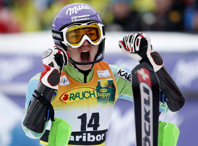 Maribor, Slovenija, 170110.
Audi FIS Ski World Cup.
46. Zlatna lisica. Slaolm.
Na fotografiji: slavlje drugoplasirane Tine Maze (SLO).
Foto: Ronald Gorsic / CROPIX
