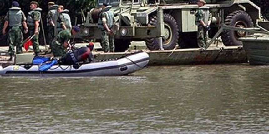 Potraga za utopljenim Albancima na Tisi (Foto: Blic) Potraga za utopljenim Albancima na Tisi (Foto: Blic)