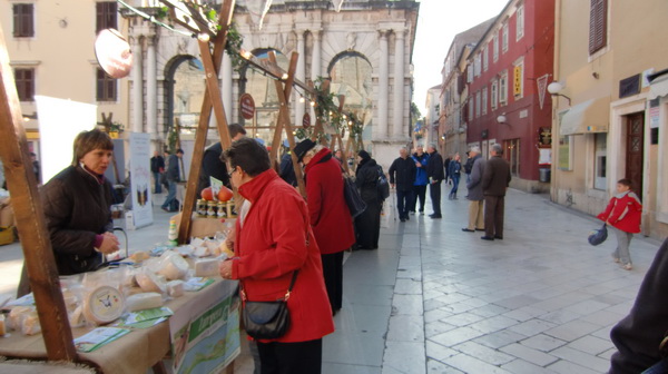 Narodni trg: Dalmatinska eko fešta Narodni trg: Dalmatinska eko fešta