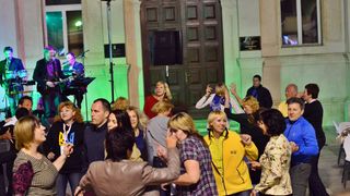 FIMBA After party na Narodnom trgu uz bend Songbusters FIMBA After party na Narodnom trgu uz bend Songbusters