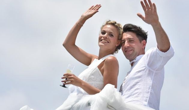 Voditeljica Nevena Rendeli i Mak Vejzovic u drustvu obitelji i prijatelja isplovili iz Pirovca na Kornate gdje ce biti svadbena svecanost. Photo: Dino Stanin/PIXSELL