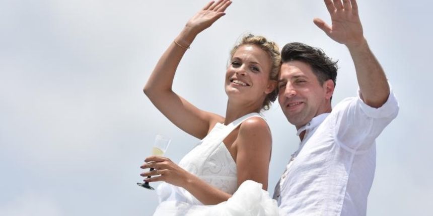 Voditeljica Nevena Rendeli i Mak Vejzovic u drustvu obitelji i prijatelja isplovili iz Pirovca na Kornate gdje ce biti svadbena svecanost. Photo: Dino Stanin/PIXSELL Voditeljica Nevena Rendeli i Mak Vejzovic u drustvu obitelji i prijatelja isplovili iz Pirovca na Kornate gdje ce biti svadbena svecanost. Photo: Dino Stanin/PIXSELL