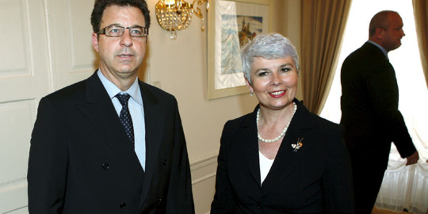 Zagreb, 280510.
Banski dvori.
Vlada.
Predsjednica Vlade Republike Hrvatske Jadranka Kosor sastala se  s glavnim haaskim tuziteljem Sergeom Brammertzom  u Banskim dvorima.
Foto: Goran Mehkek / CROPIX